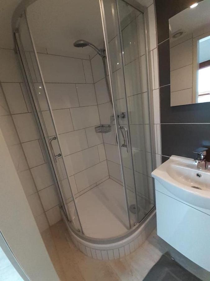 Studio Apartment Alsdorf Bagian luar foto