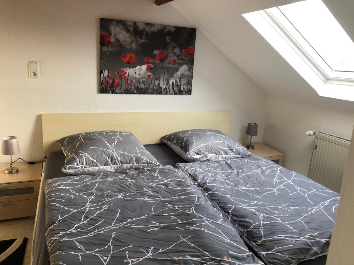 Studio Apartment Alsdorf Bagian luar foto