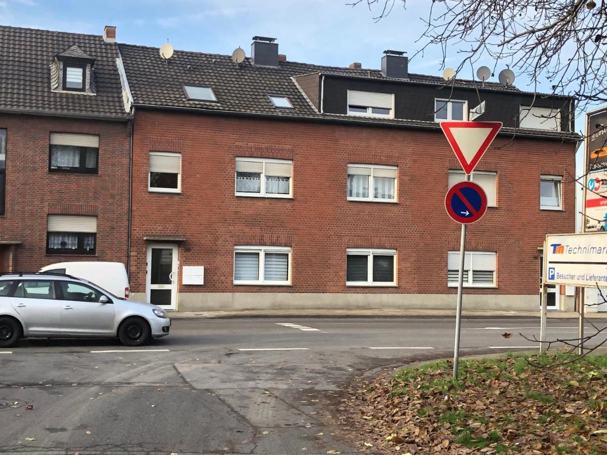 Studio Apartment Alsdorf Bagian luar foto